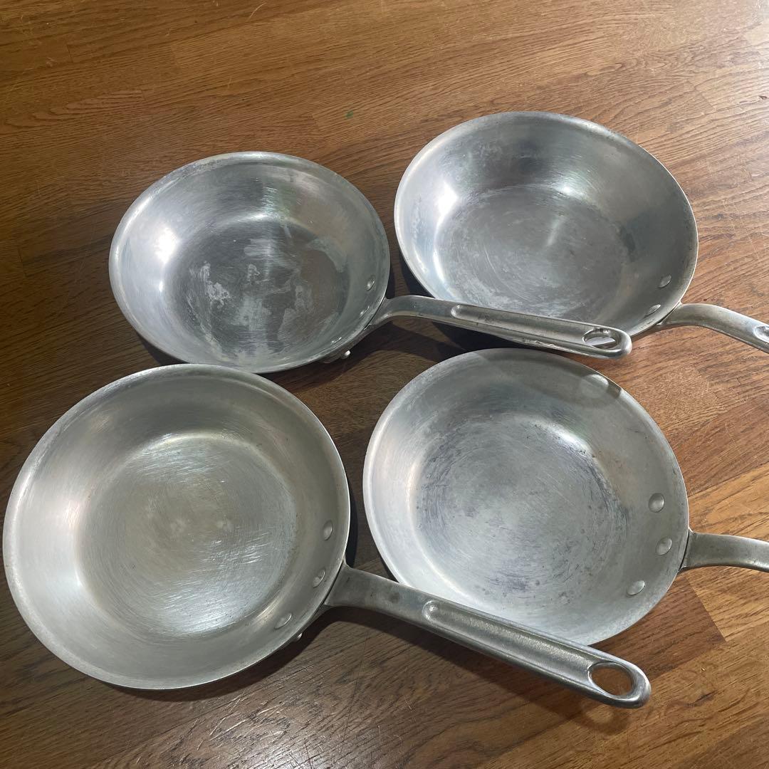 t*2様 AKAOアルミ製フライパン セット 21cm 24cm