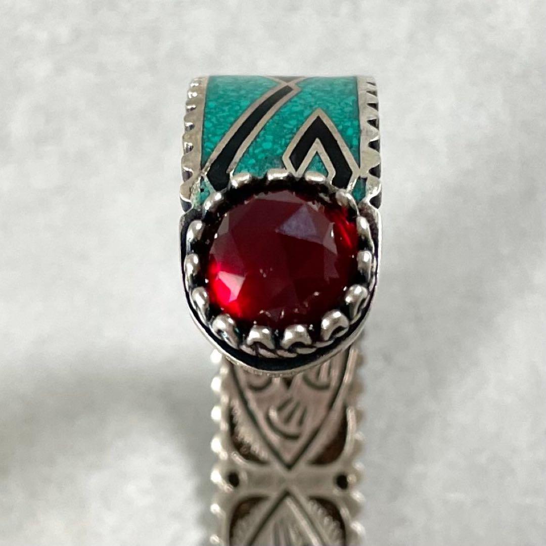 未使用・箱付き　グッチ　キャットヘッド　バングル　シルバーリング 925 石付き