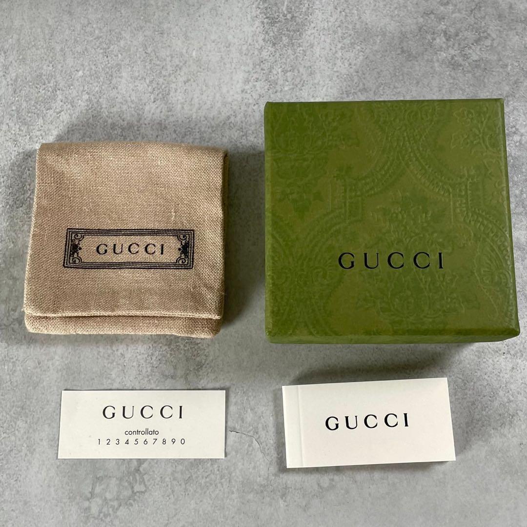 未使用・箱付き　グッチ　キャットヘッド　バングル　シルバーリング 925 石付き