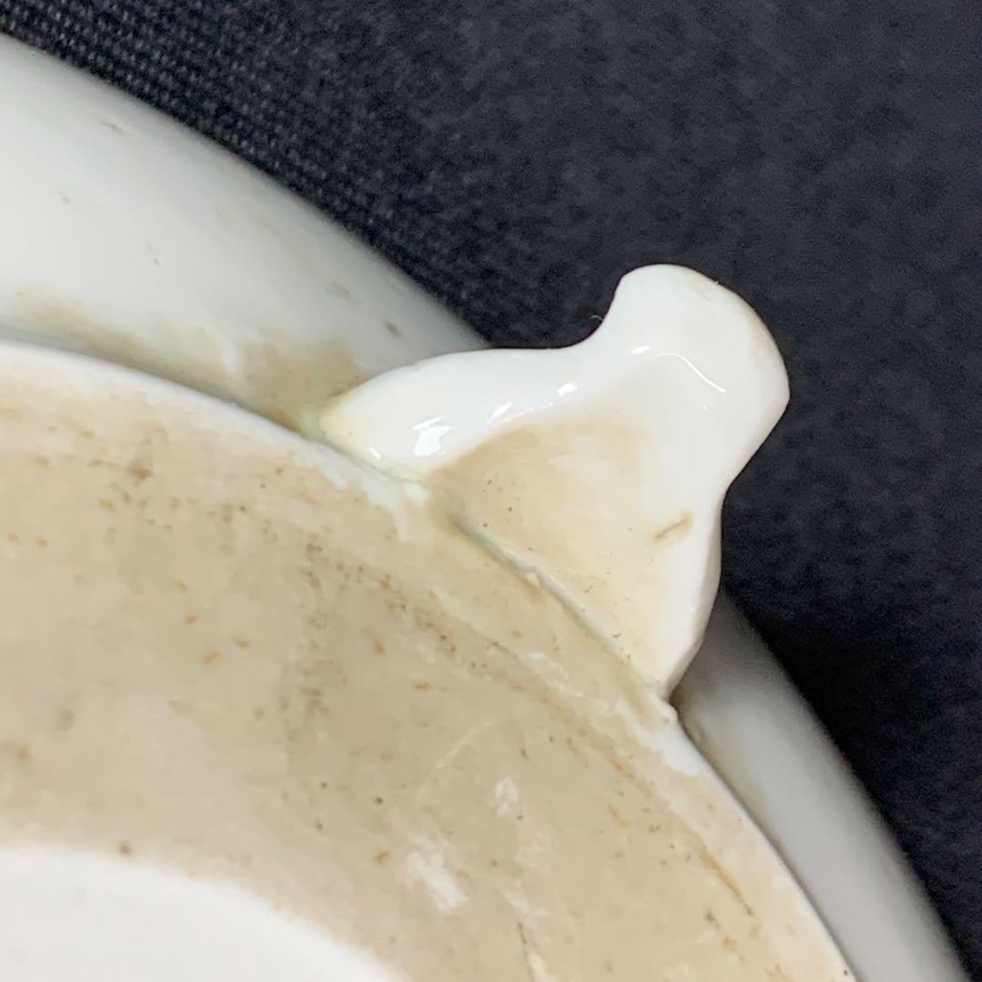 K633☆古伊万里名品 柿右衛門 白磁 陽刻鹿文 三つ足 4.5㎜ 中皿 前期