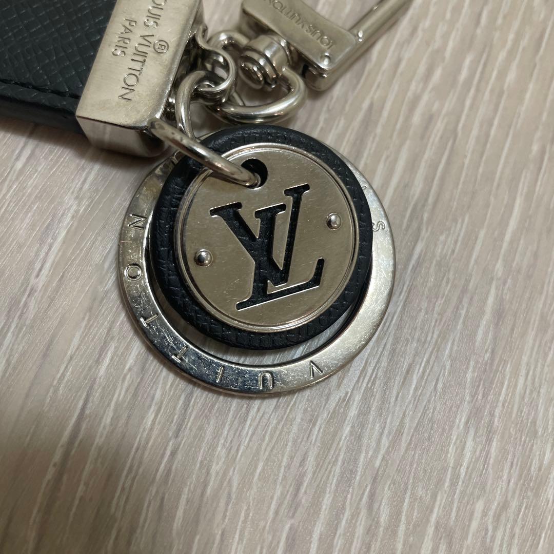 Louis Vuitton ブラックレザー キーホルダー　M67242