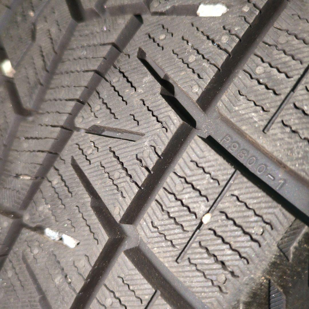 美品9分〜　2023年　60系プリウス　ヨコハマスタッドレス　195/60R17