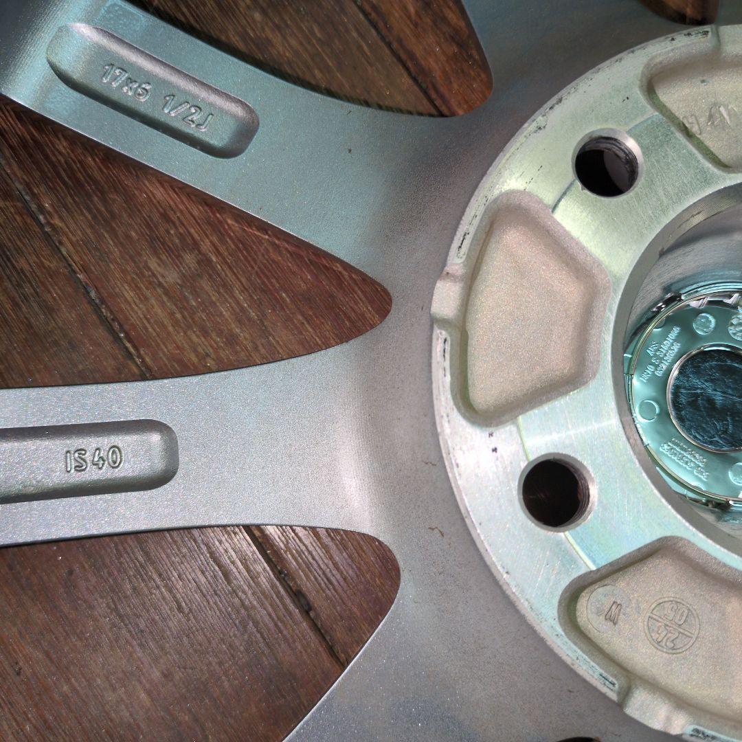 美品9分〜　2023年　60系プリウス　ヨコハマスタッドレス　195/60R17