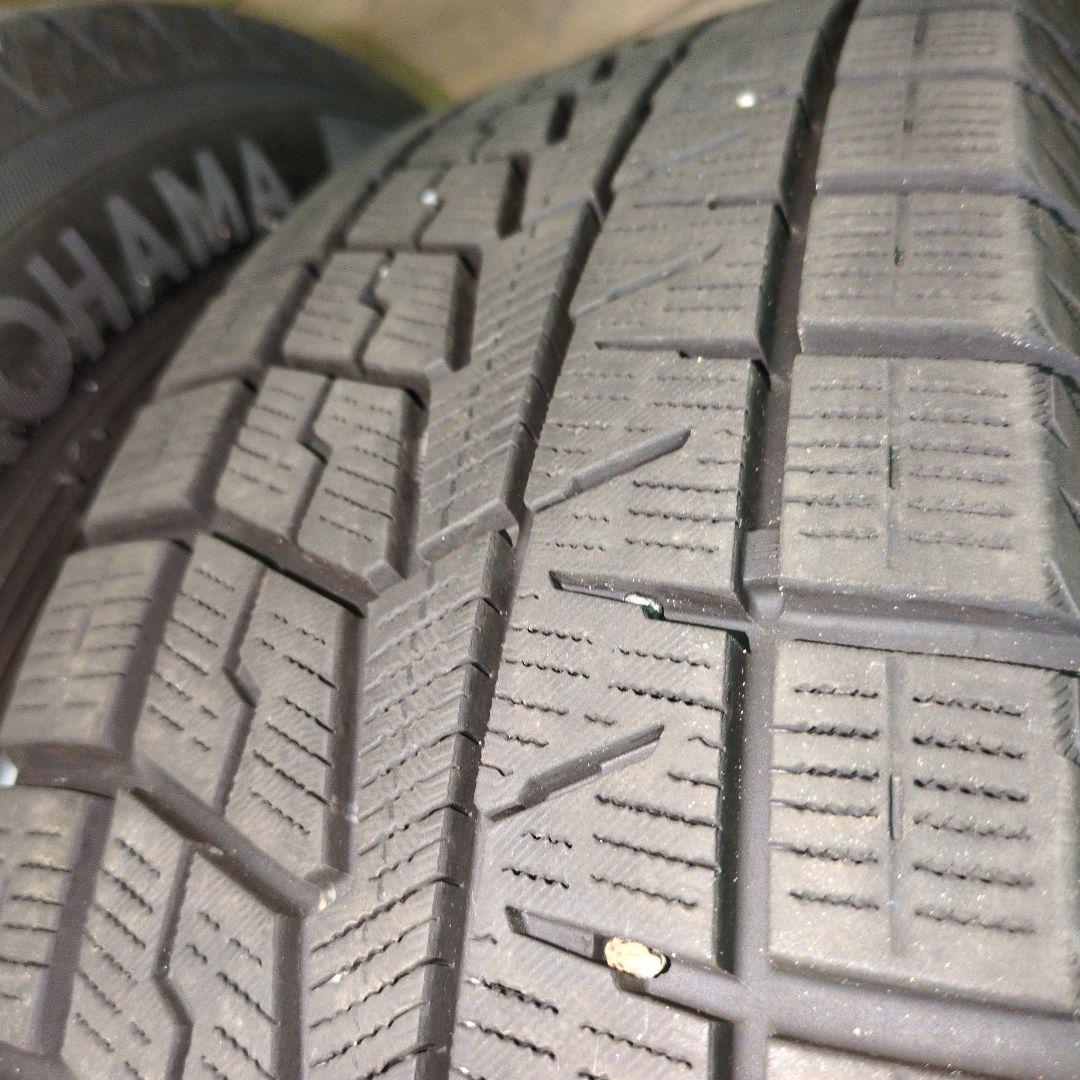 美品9分〜　2023年　60系プリウス　ヨコハマスタッドレス　195/60R17