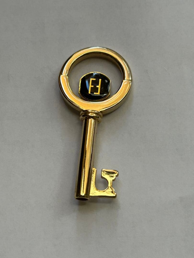 ☆レトロ☆　FENDI キーホルダー