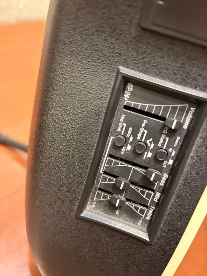 限界特価！Ovation Celebrityエレアコ　ソフトケース付き