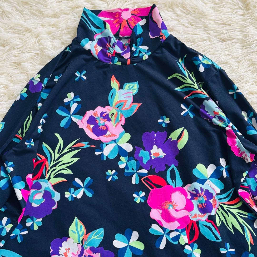 ほぼ未使用 レオナール ハイネック　チュニック 花柄　黒 XL トップス　長袖