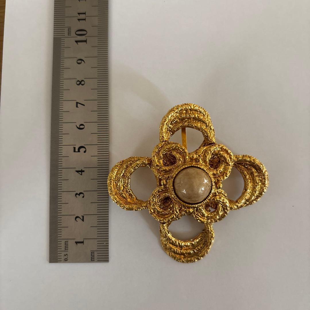 イヴサンローランブローチYves Saint Laurent YSLヴィンテージ