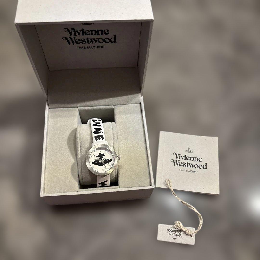 vivienne westwood 腕時計　白　ホワイト　オーブ　ロゴベルト