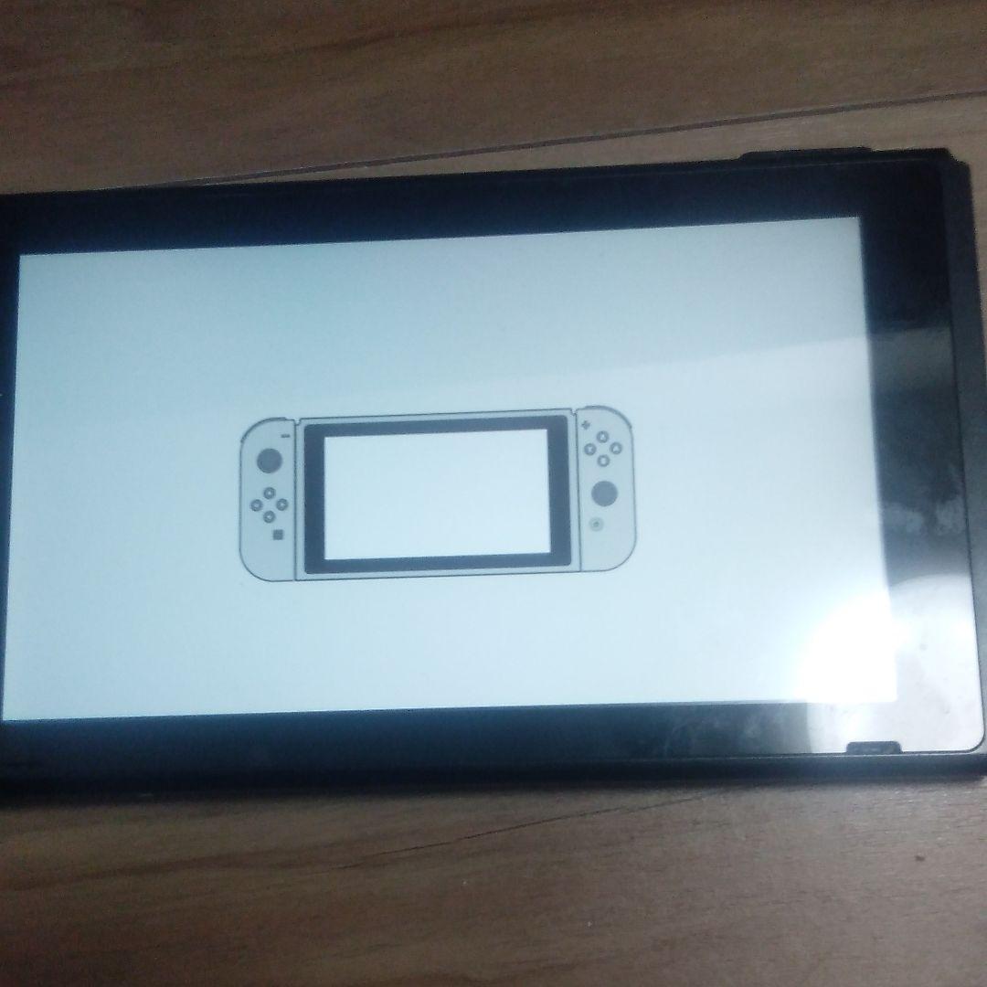 スイッチ本体とプロコンとスマブラソフト、スタンド付き