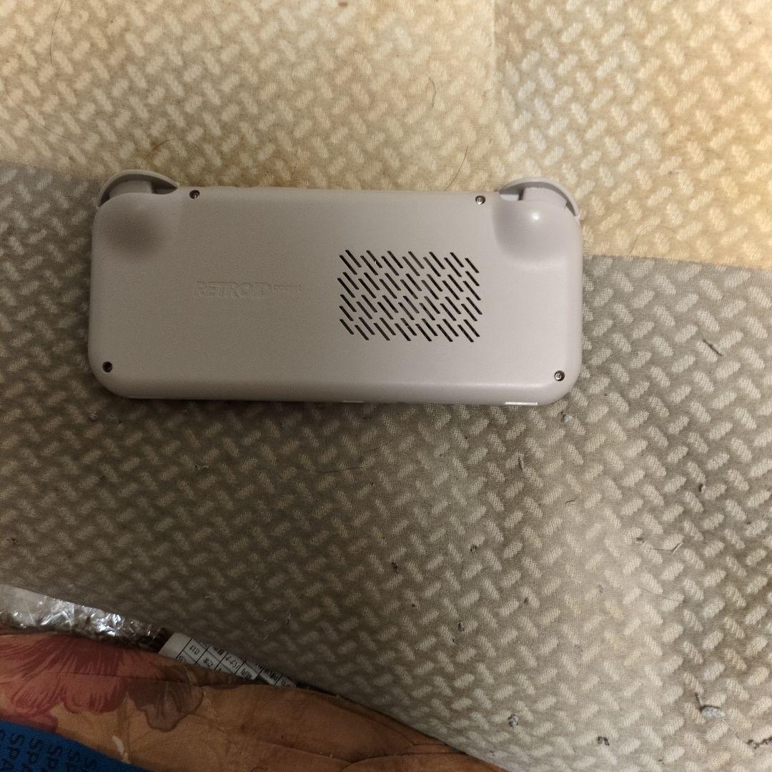 中華エミュレーターメトロイドポケット RETROID.POCKET4+