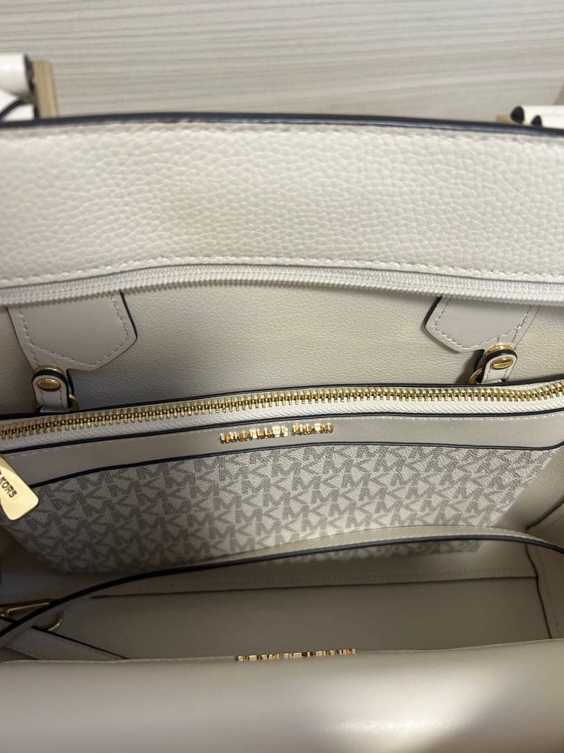 MICHAEL KORS ホワイト A4収納可 トートバッグ