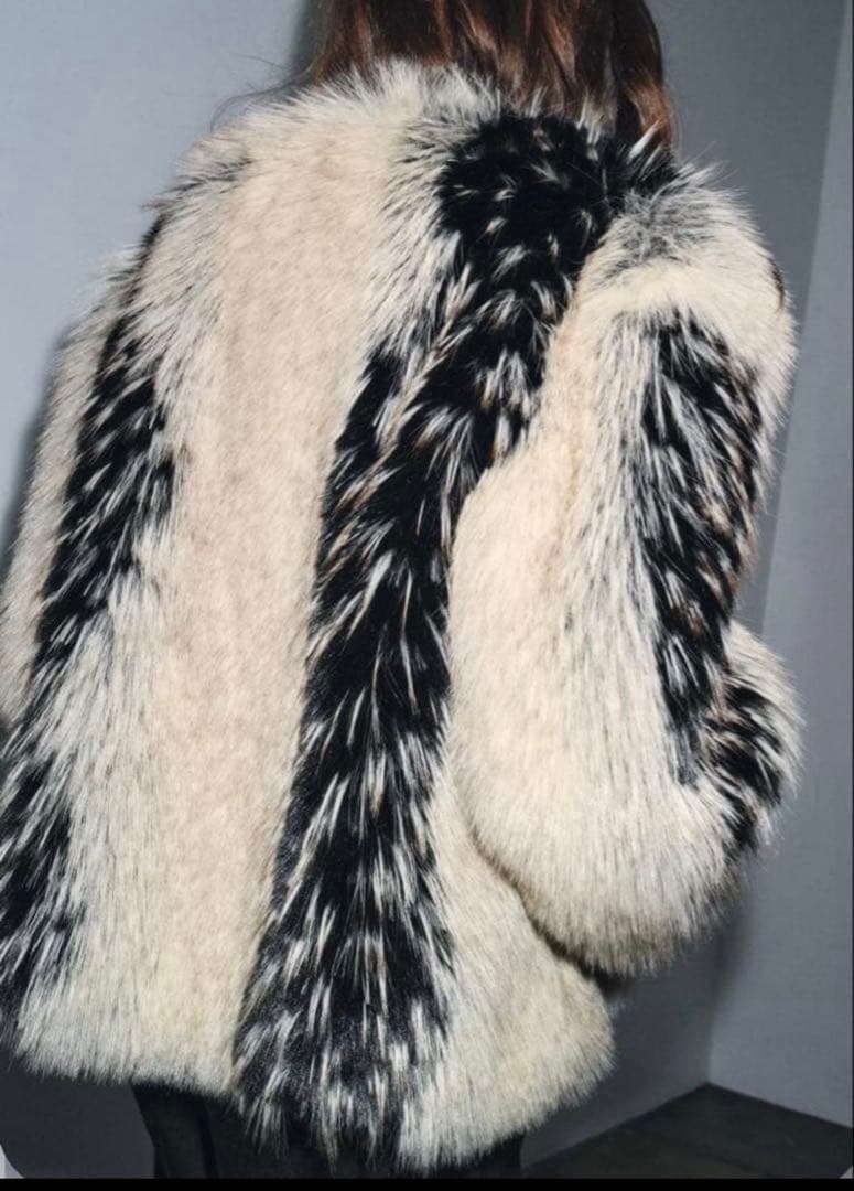 ZARA ザラ　ZW COLLECTIONショートフェイクファーコート