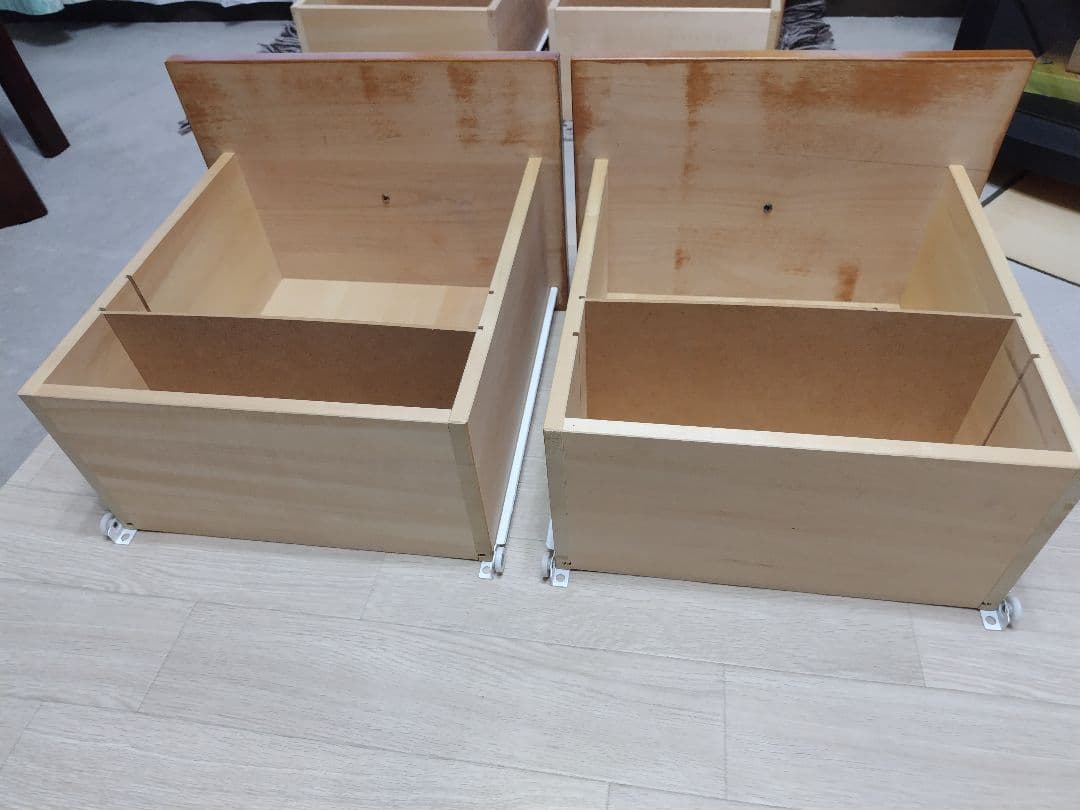 ブラウン木製チェスト 4引き出し