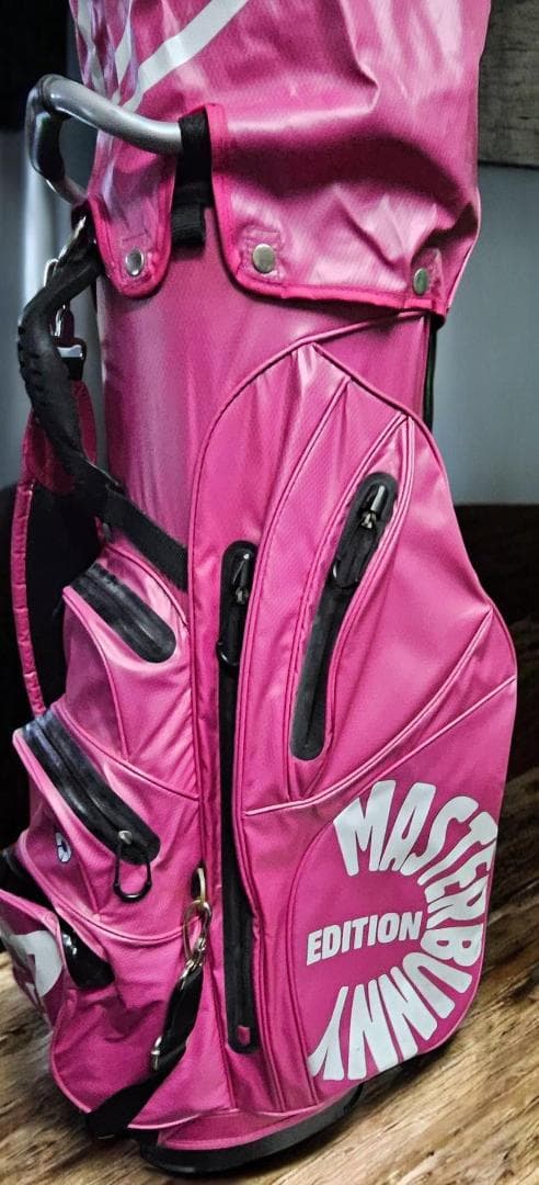 送料無料/超美品MASTER BUNNY EDITION キャディバッグ ピンク