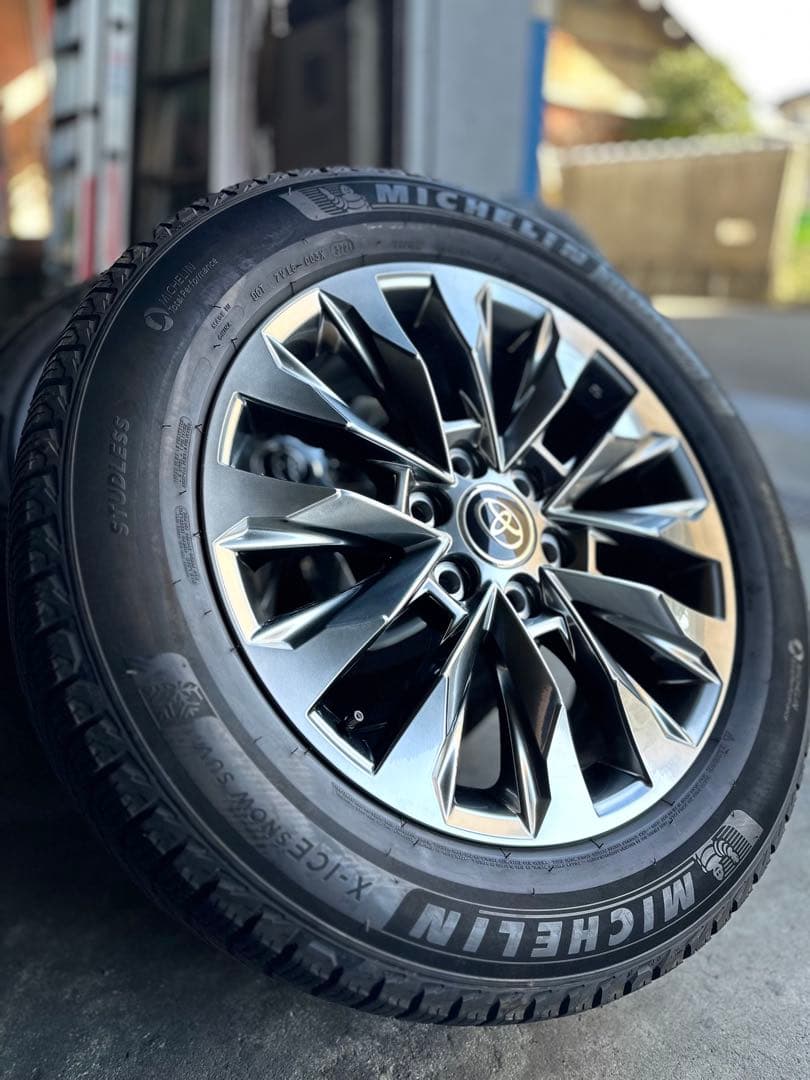 <専用>トヨタ純正ランドクルーザー300 スタッドレスタイヤホイールセット