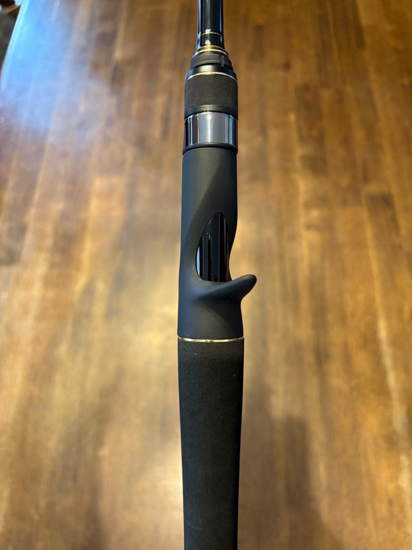 （美品）レイドジャパン　グラディエーターアンチ ブラックバイパー