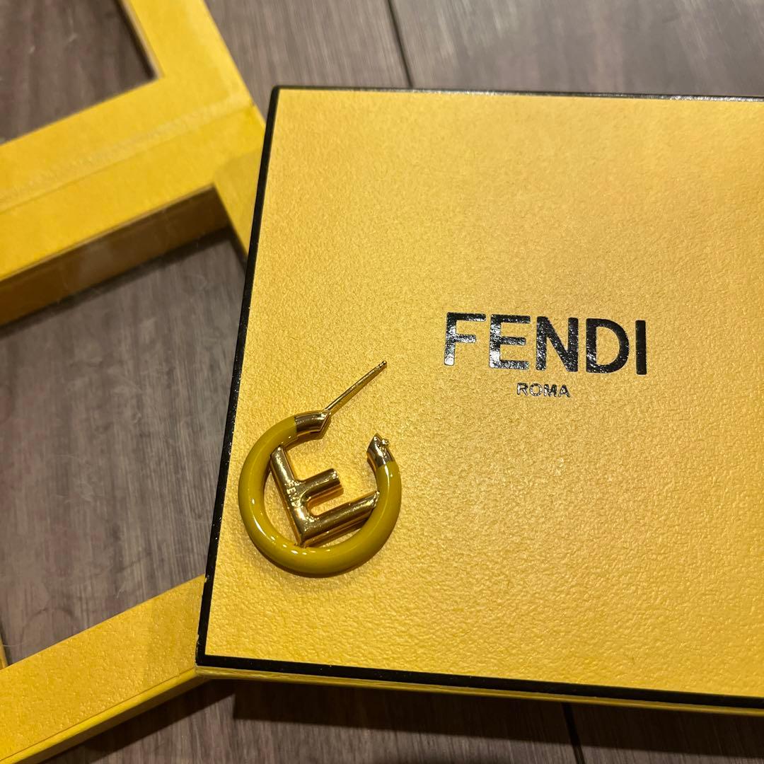 専用　　2点セット片耳　フェンディ　ピアス