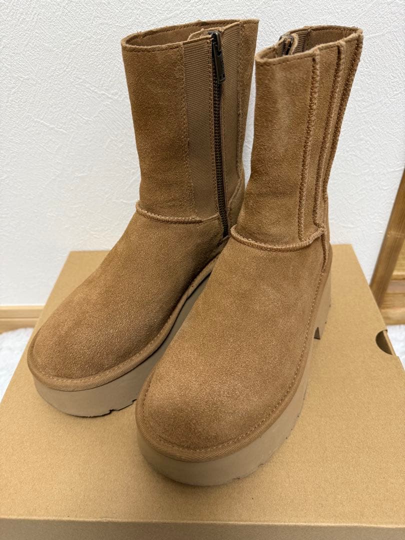 アグ ショートブーツ クラシック ツイン シーム ニュー ハイツ 厚底