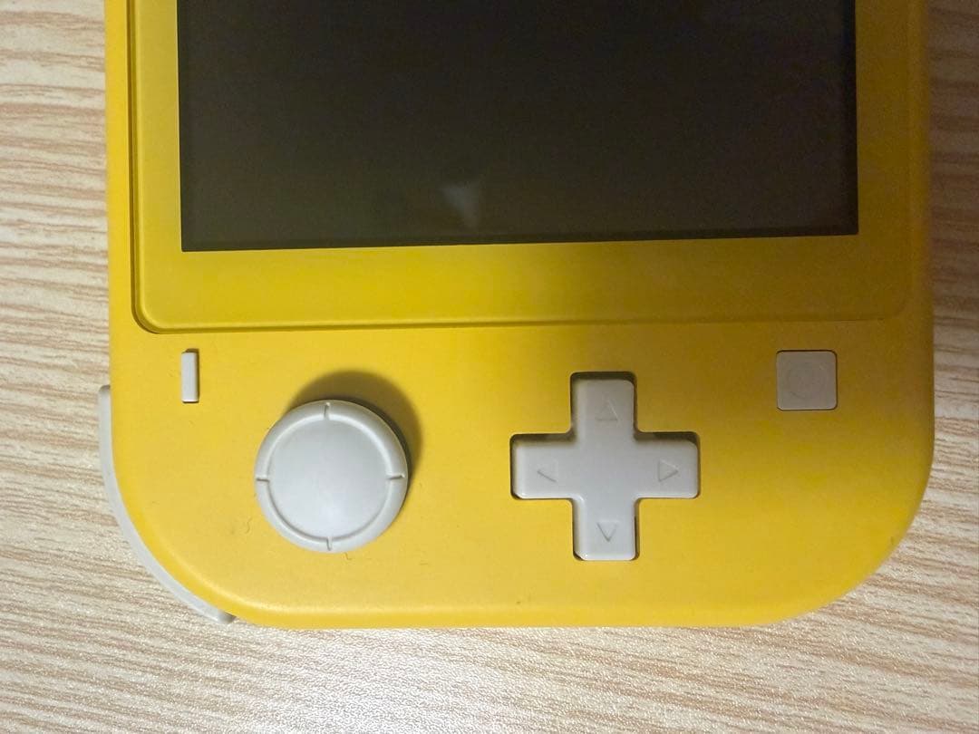 Nintendo Switch Lite 本体 イエロー