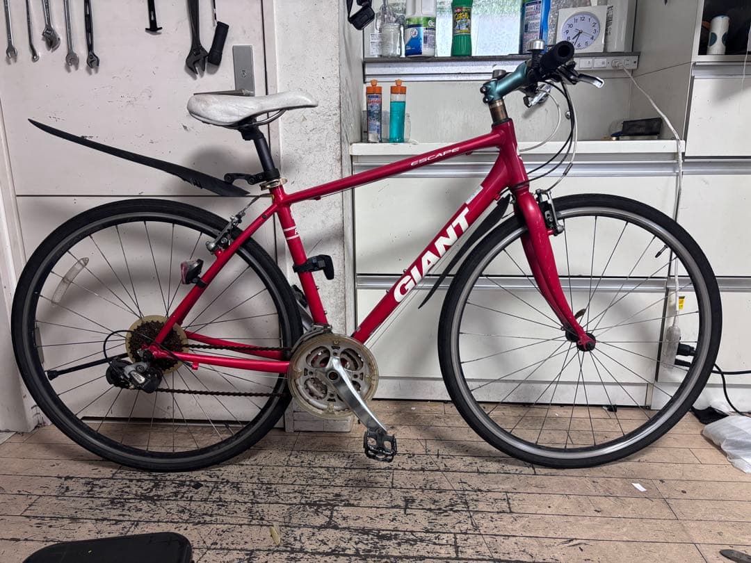 GIANT ESCAPE クロスバイク 赤