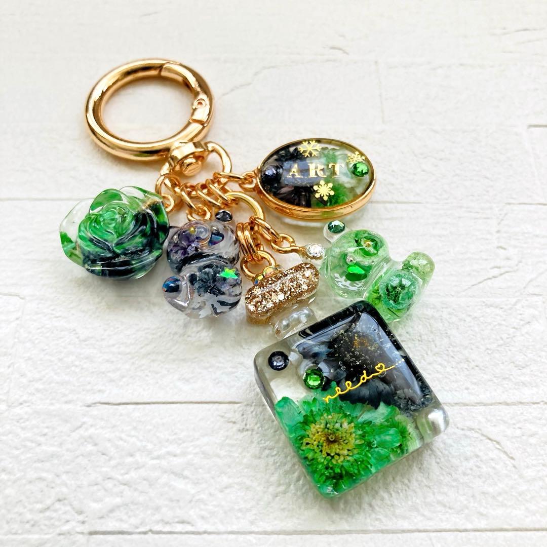 なおページ　Man名入れレジンキーホルダー、チャーム9点