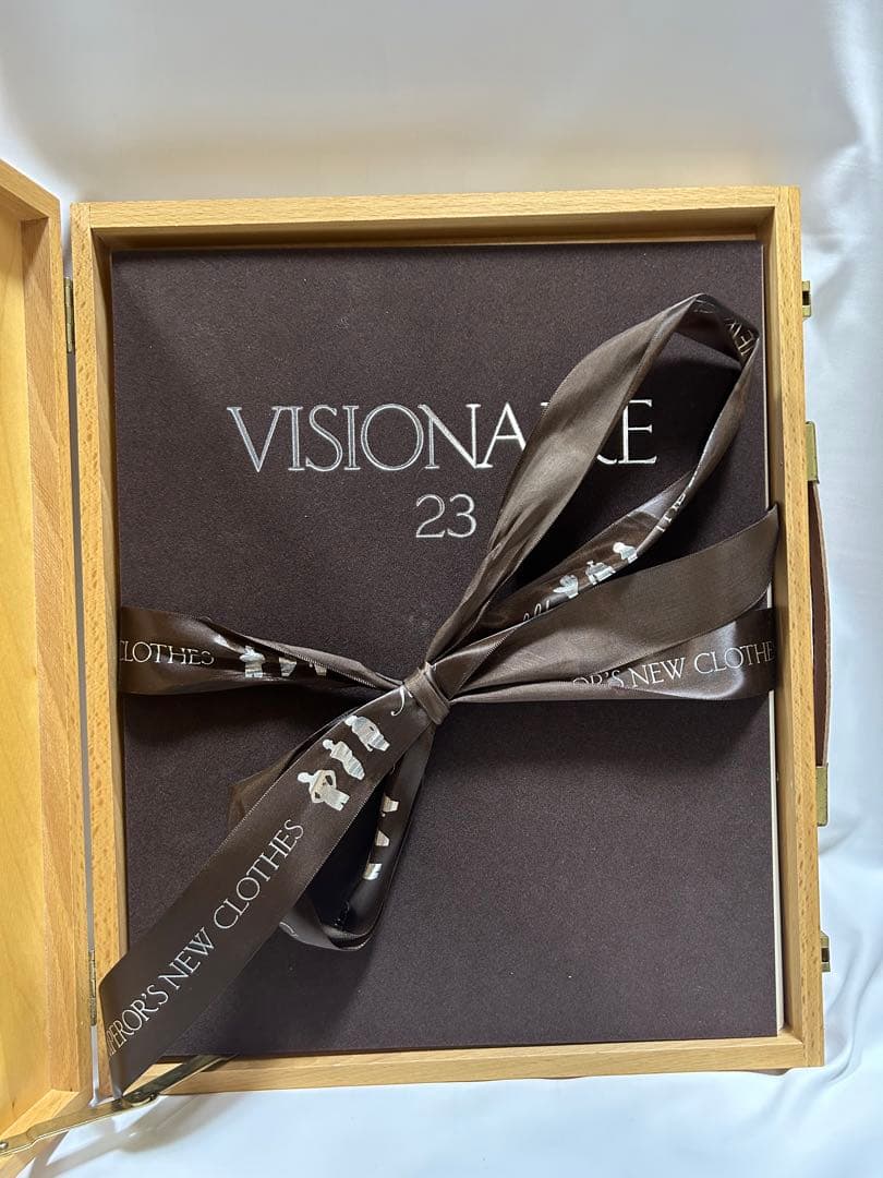 【限定5000部】VISIONAIRE No. 23カール・ラガーフェルド写真集