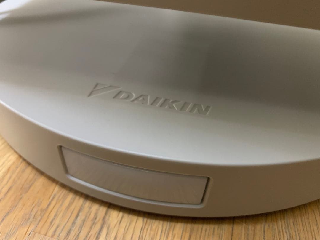 美品　DAIKIN ダイキン 遠赤外線暖房機 セラムヒート ERFT11XSE8