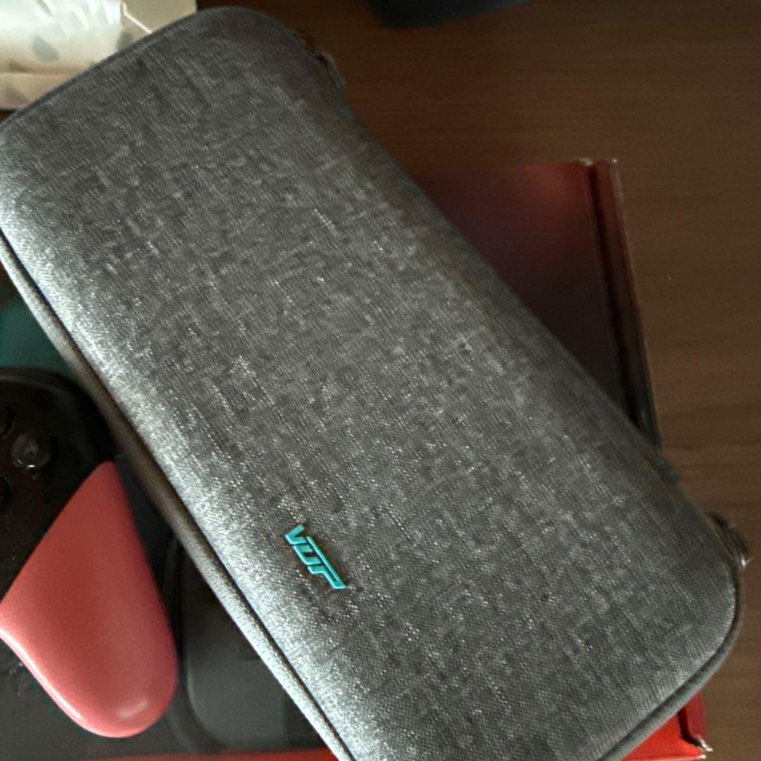 美品)Nintendo Switch本体、プロコントローラー、携帯用ケースセット