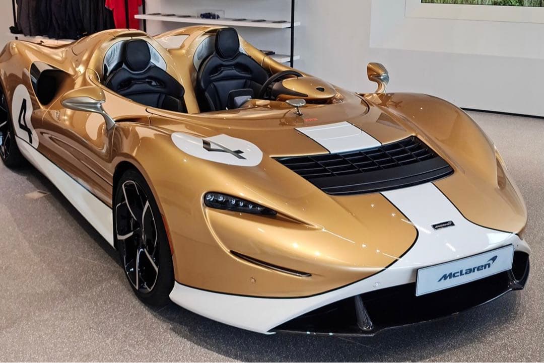 ミニカー マクラーレン エルバ　1/18