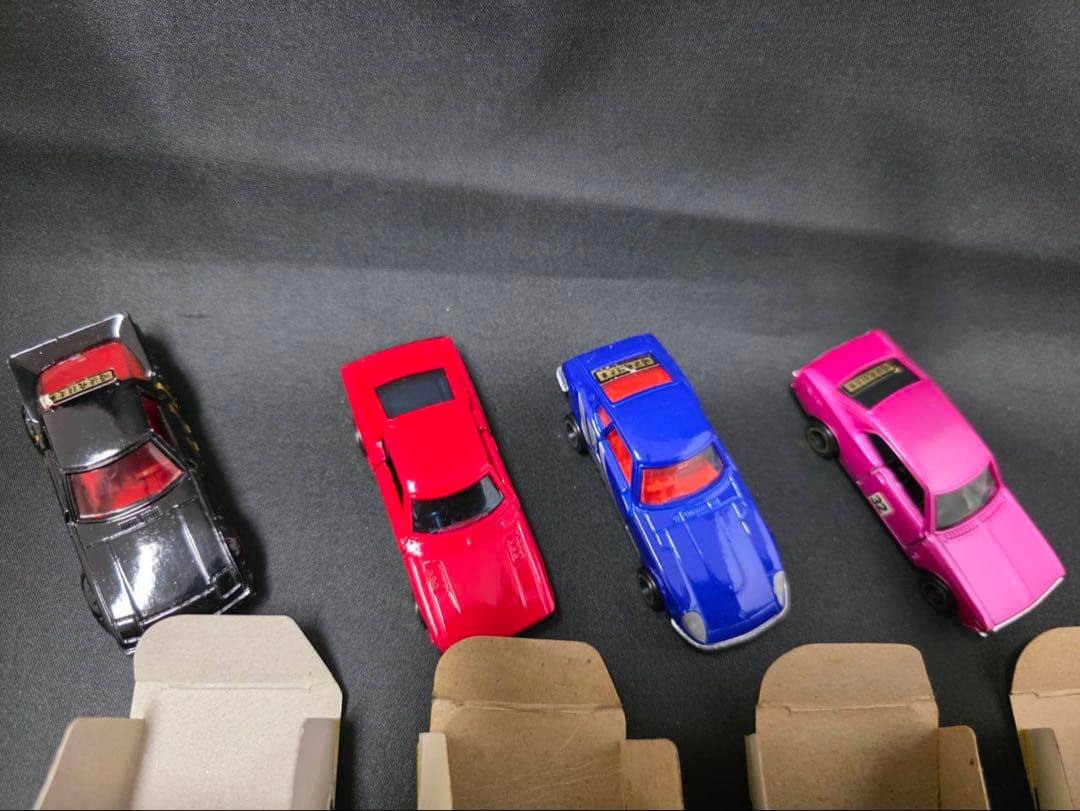 トミカ 喝徒飛競走車 貴重