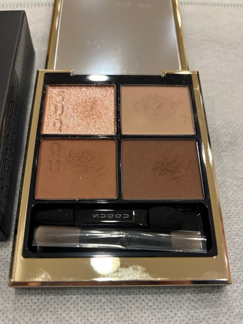 SUQQU シグニチャーカラーアイズ　S02霜華