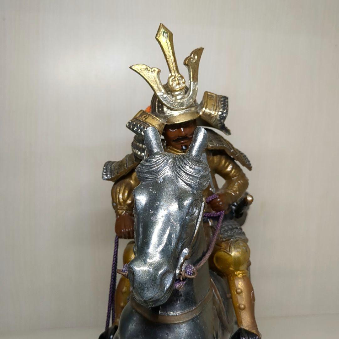 楠木正成　金属製　騎馬武者　馬上武者　横幅最大約３９センチ