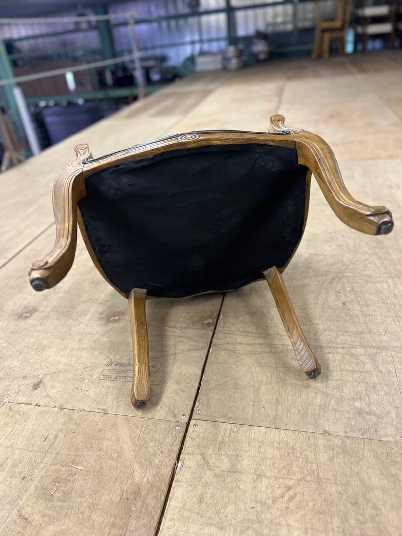 アンティークの一人掛けソファー