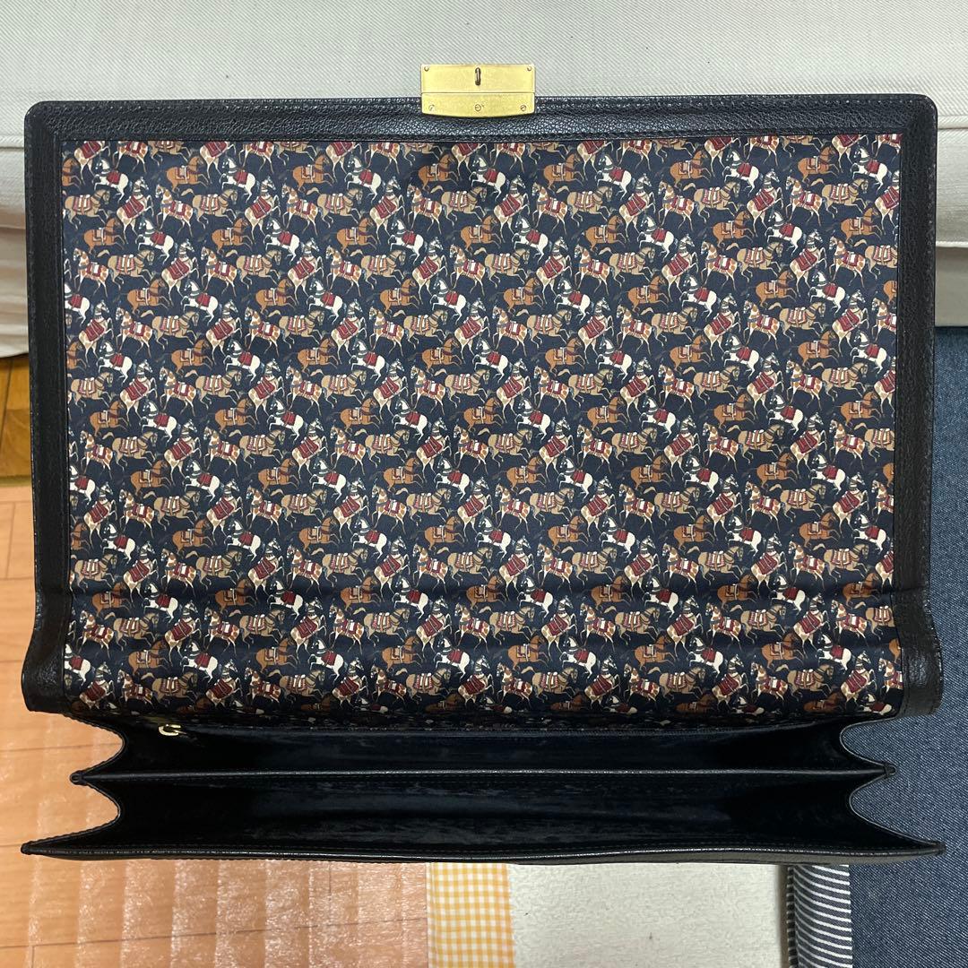 【即日発送】　サルヴァトーレ フェラガモ　ブラック レザー ブリーフケース