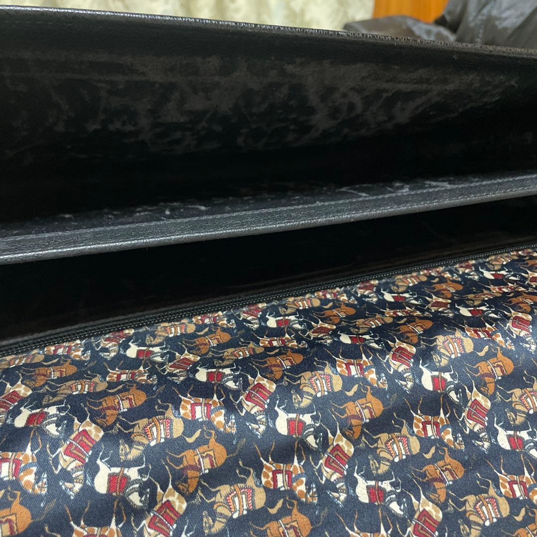 【即日発送】　サルヴァトーレ フェラガモ　ブラック レザー ブリーフケース