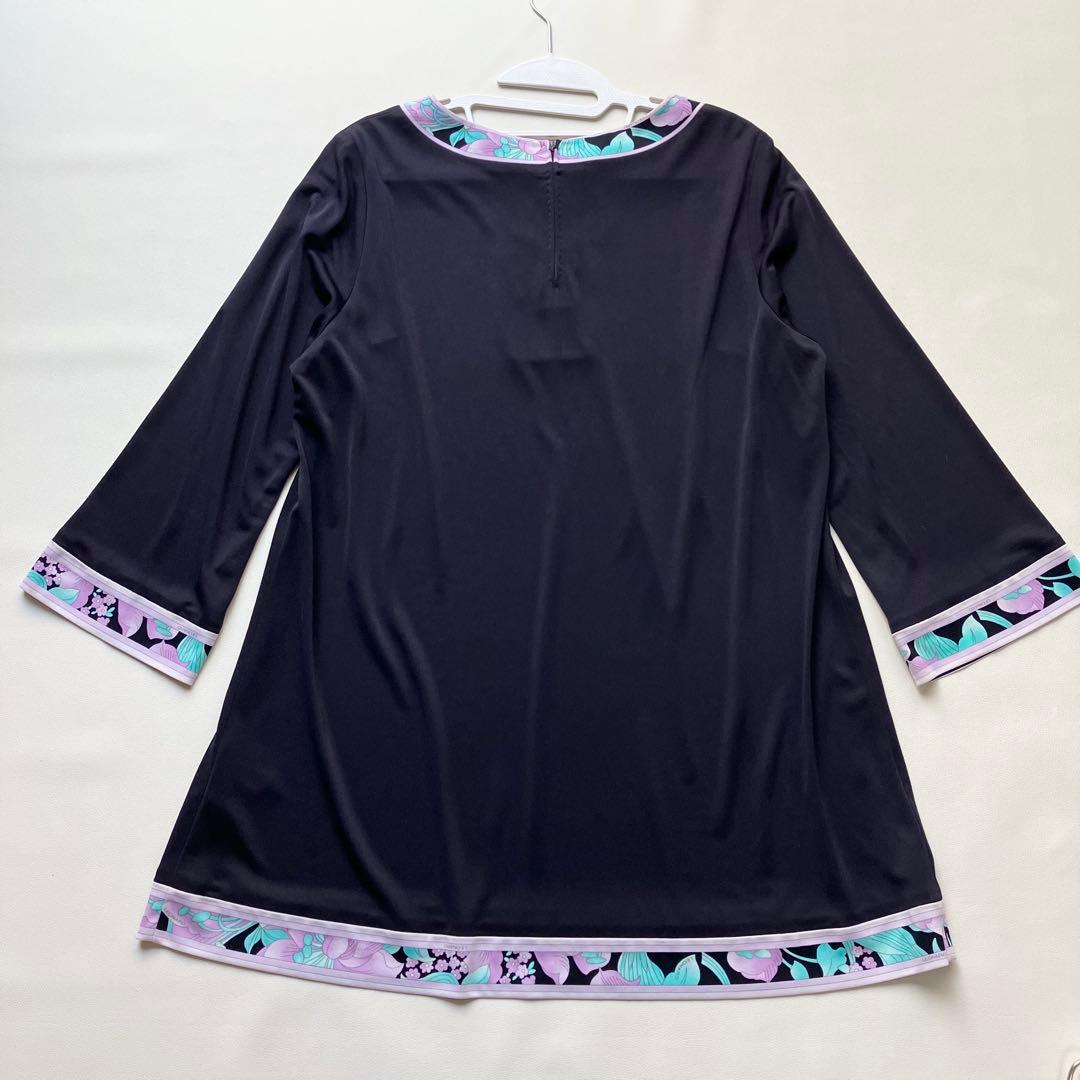 近年美品　レオナール 大きいサイズ44 チュニック　カンカン　花柄