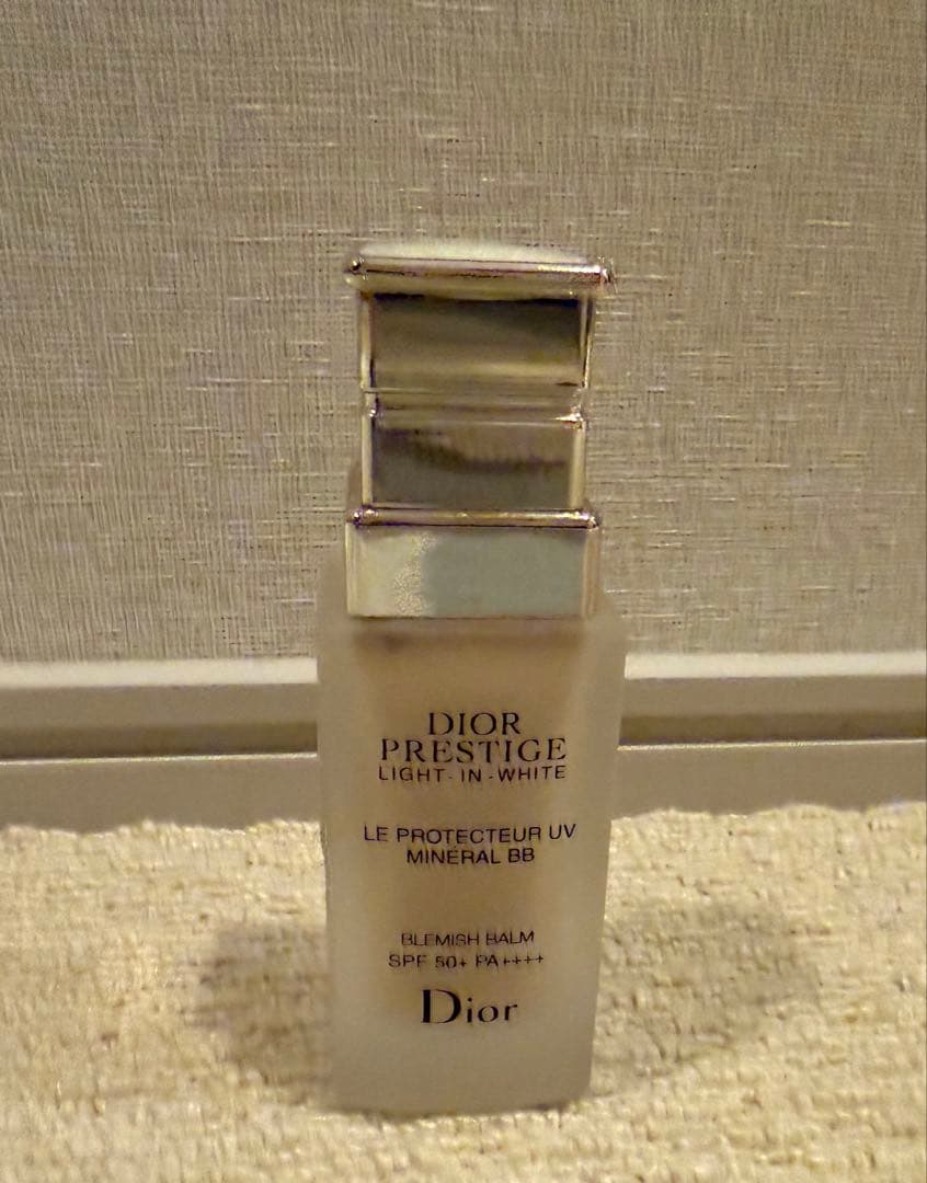 Dior プレステージ　ホワイト　ル　プロテクターUV ミネラルBB 00番