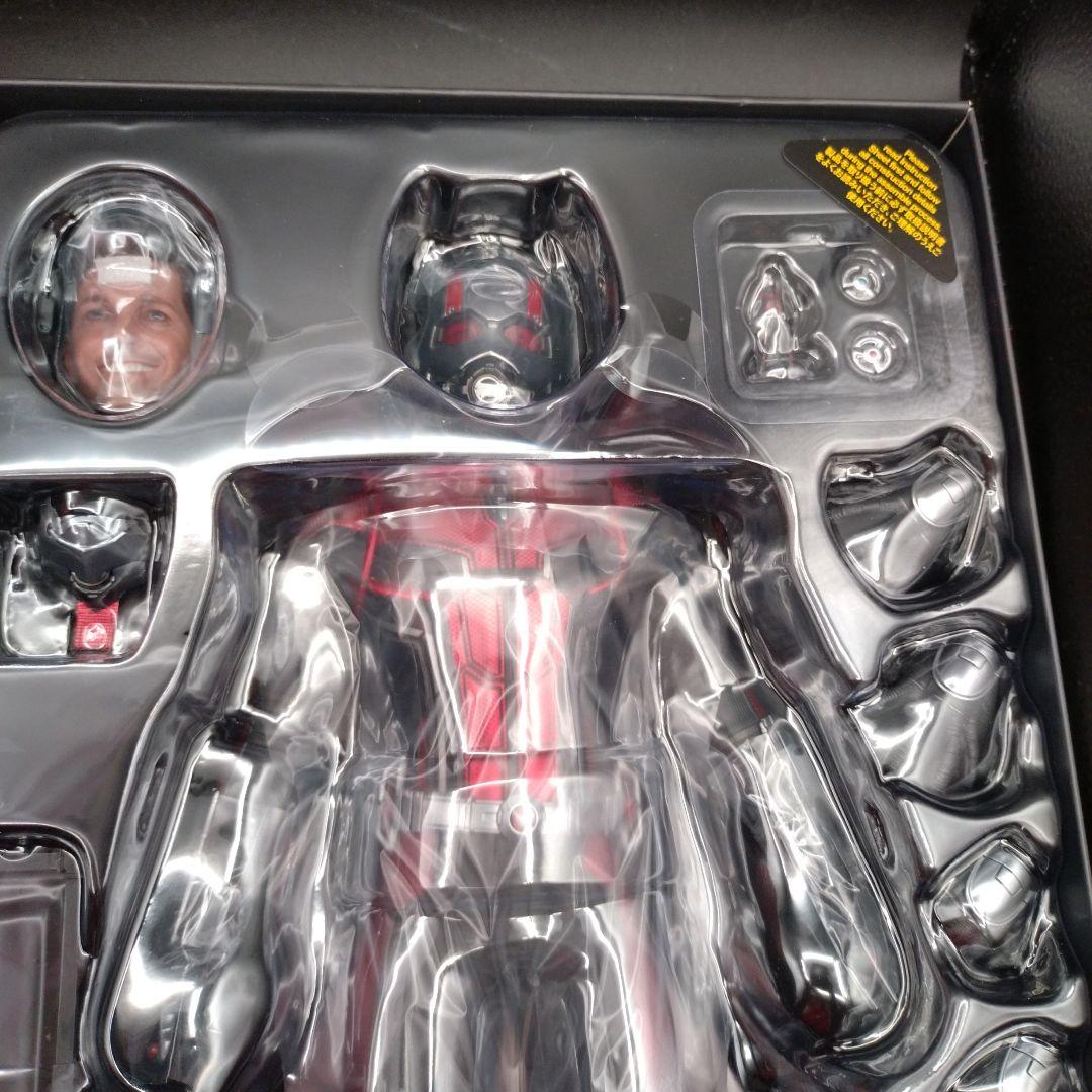 開封品　ホットトイズ　ワスプ　アントマン 2体セット