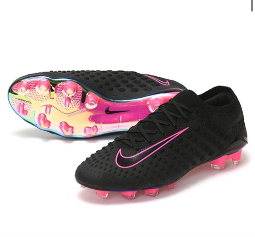 ナイキ　ウルトラヴェノムFG