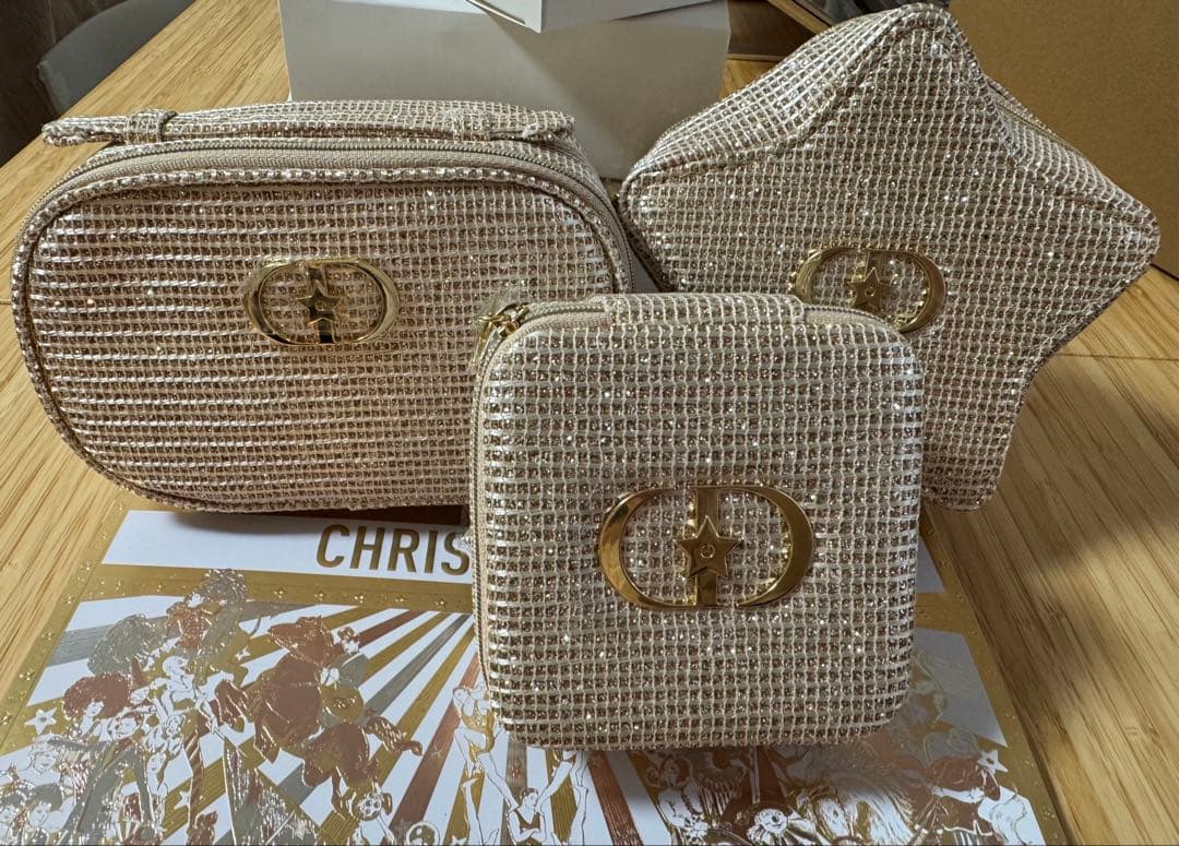 DIORクリスマスコフレ星ポーチ　ジュエリーケース　2025年 数量限定商品