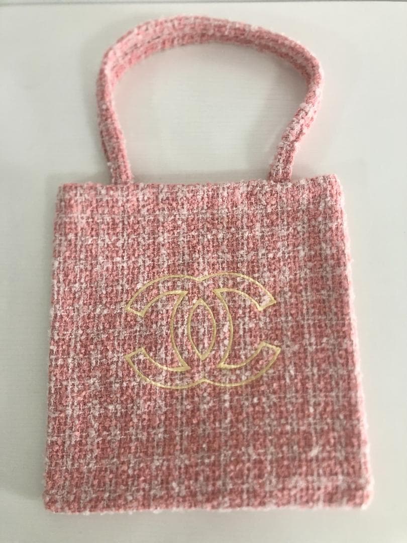ノベルティー　ピンク　ハンドバッグ　トートバッグ　ビッグロゴ　上品
