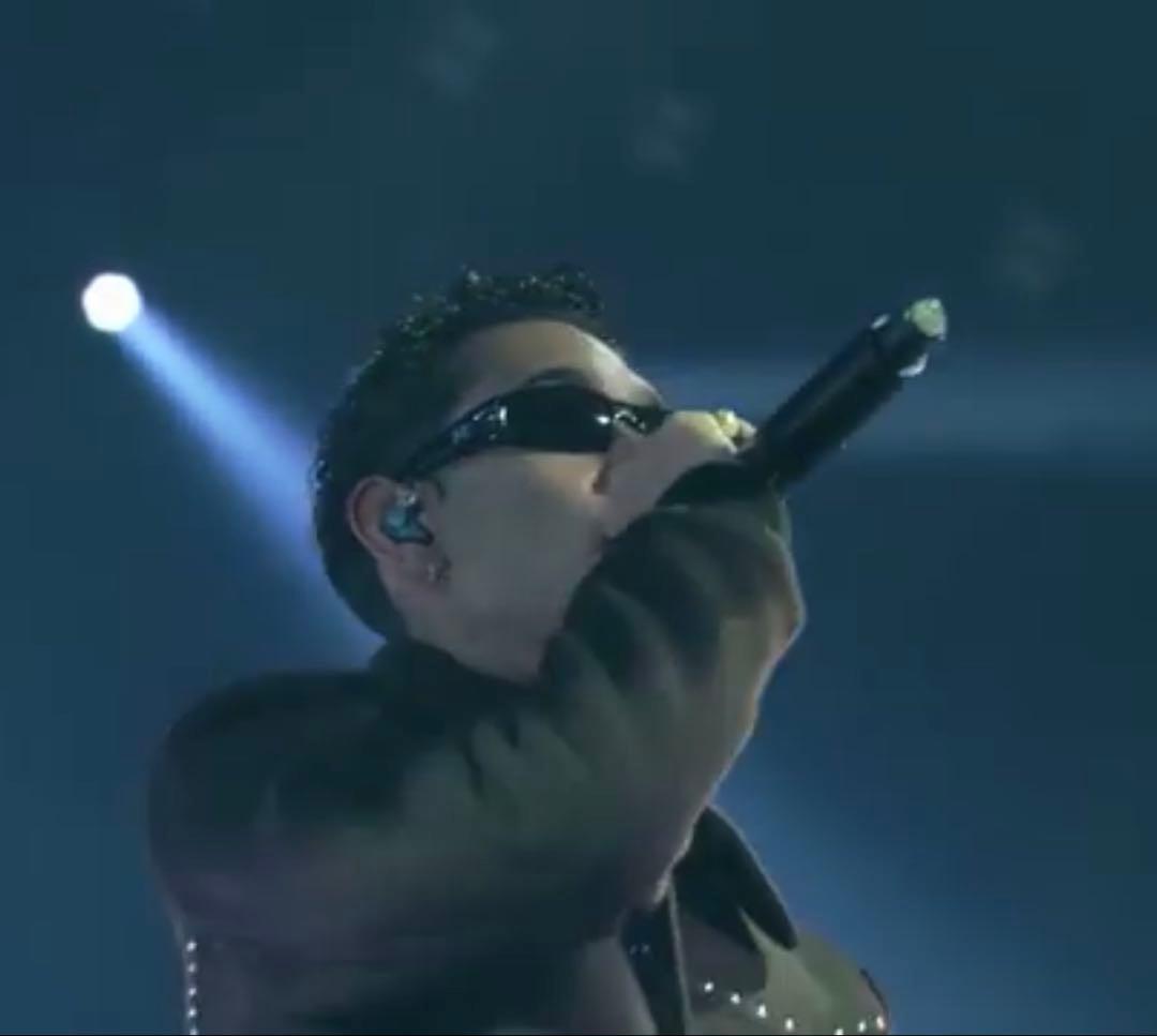 （io着用）helix SUNGLASSES BLACK