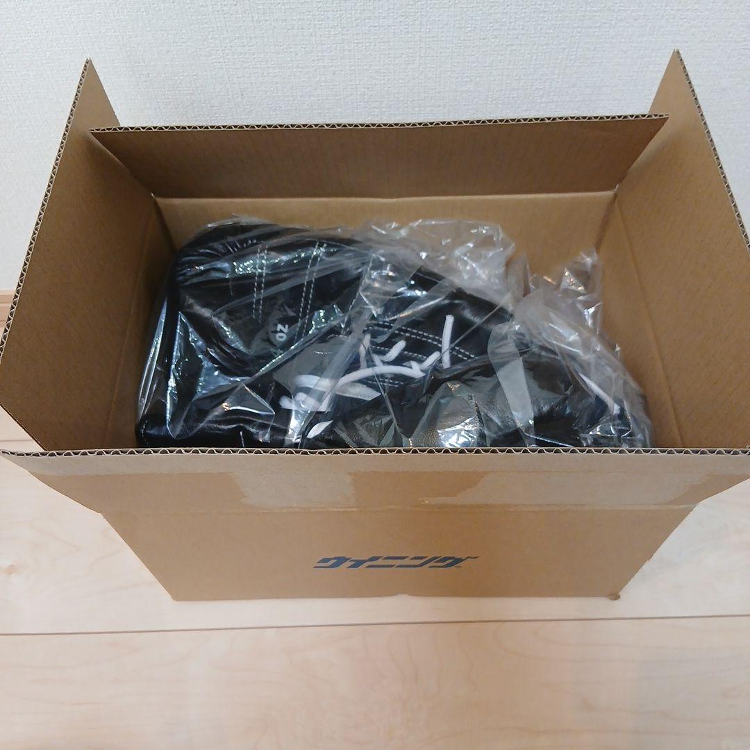 ウィニング ボクシンググローブ 14 oz ブラックひも式