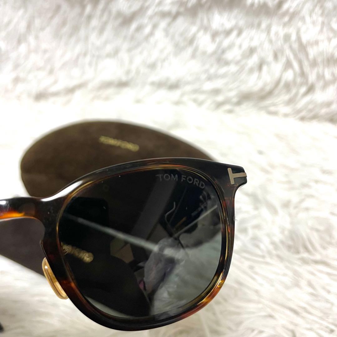 【極美品】トムフォード　サングラス TF876-D ウエリントンシェイプ