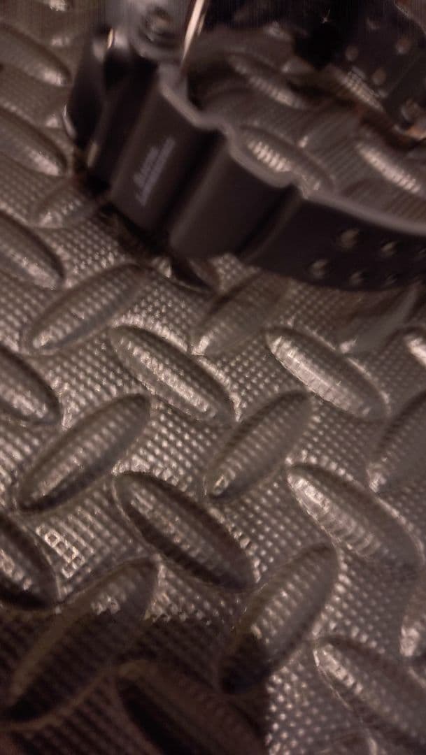 マ*4様 フロッグマン　メン・イン・ブラック