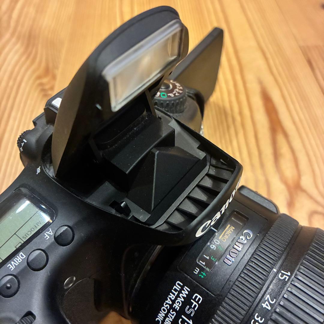 【美品】Canon EOS 60D デジタル一眼レフカメラ　レンズ充電器付き