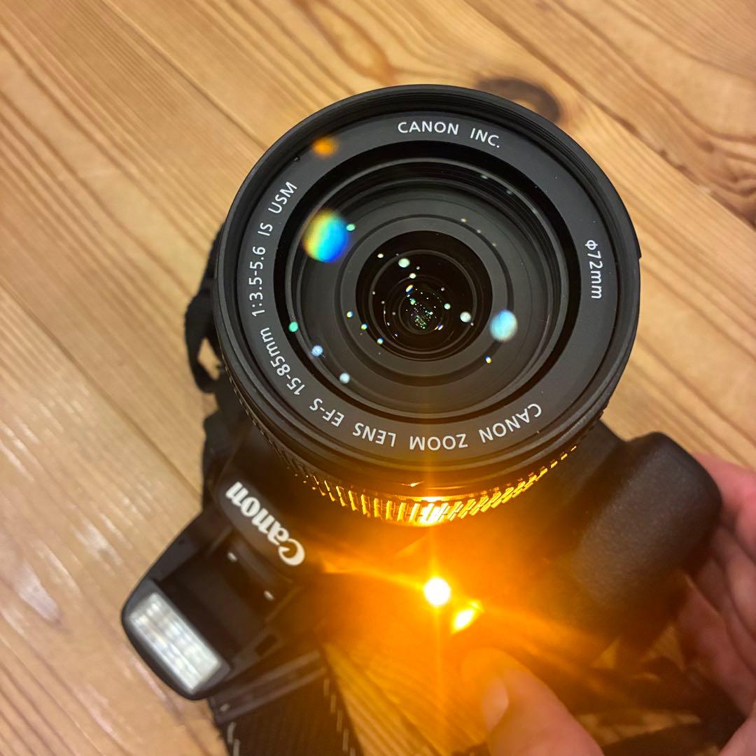 【美品】Canon EOS 60D デジタル一眼レフカメラ　レンズ充電器付き