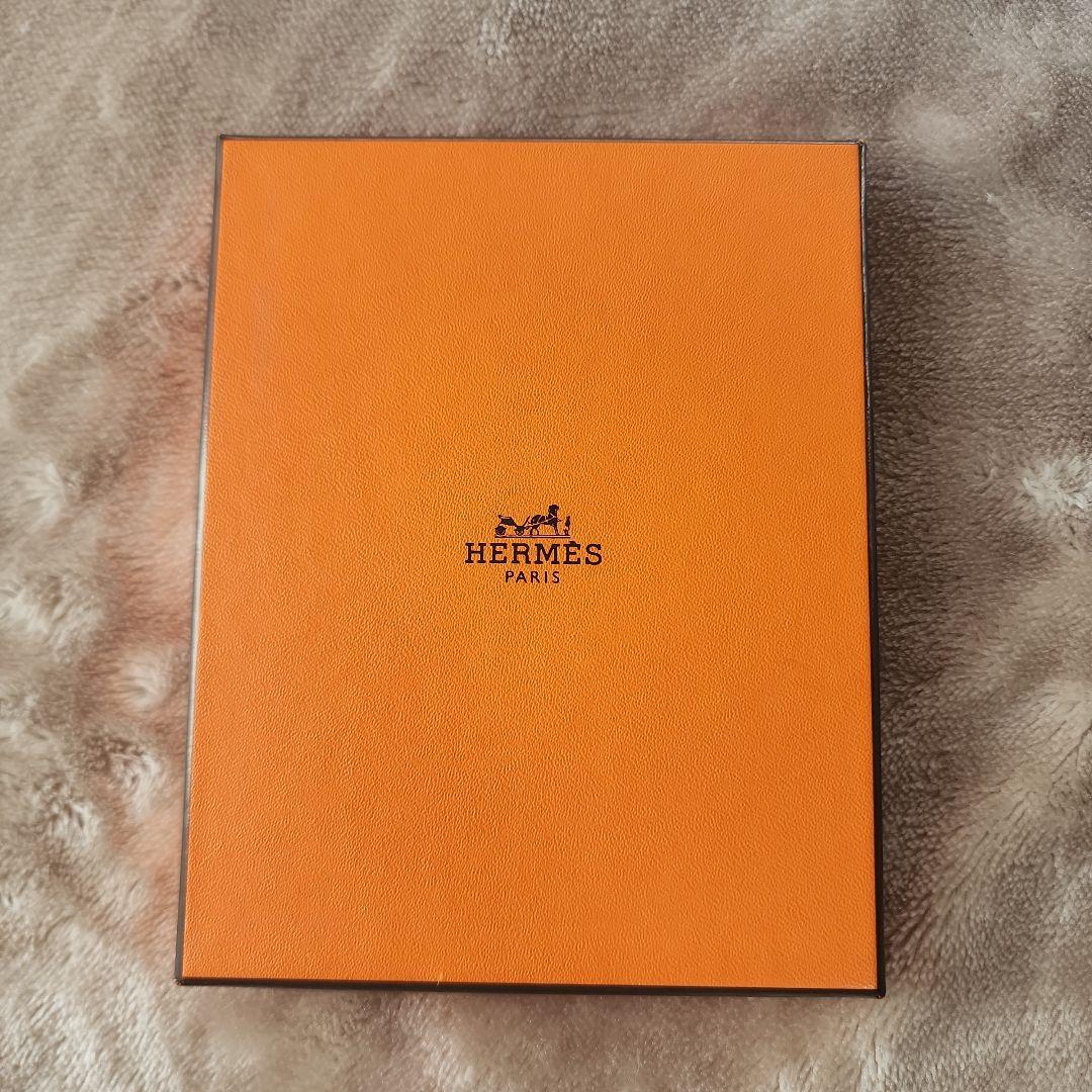 box付【HERMES】レザーチャーム　プティアッシュ　エルメス　ティーカップ