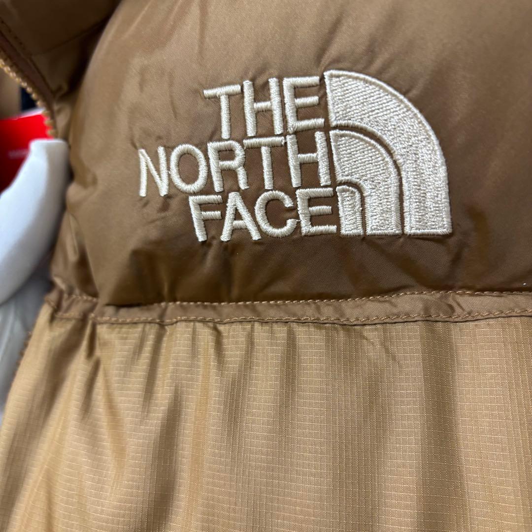 超希少　XL 新品センターロゴ　ダウン　ベスト　ヌプシ　ブラウン